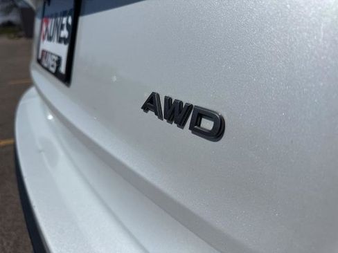 Used 2025 Nissan Rogue SV image 10