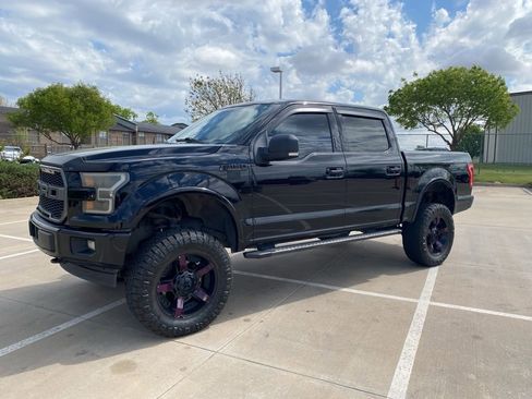 Used 2017 Ford F150 XLT w/ Equipment Group 302A Luxury image 3