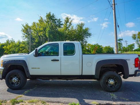 Used 2011 Chevrolet Silverado 2500 W/T w/ Snow Plow Prep Package AWD/4WD image 6
