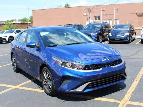 Used 2024 Kia Forte LXS FWD image 4