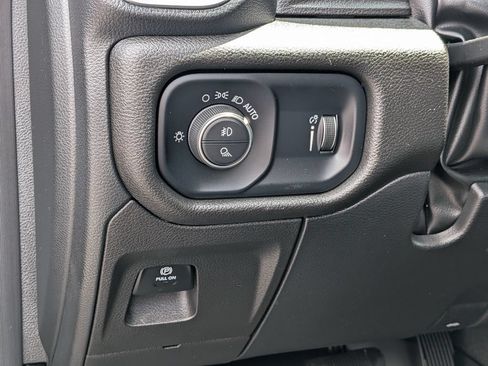 Used 2022 RAM 1500 Big Horn AWD/4WD image 16
