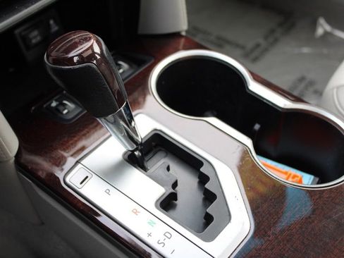 Used 2013 Toyota Camry XLE image 42