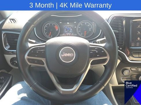Used 2019 Jeep Cherokee Limited FWD image 38