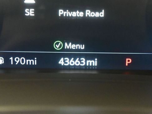 Used 2023 Buick Envision Avenir AWD/4WD image 13