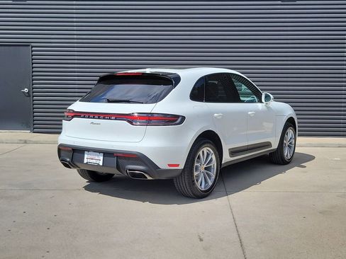 New 2026 Porsche Macan image 5