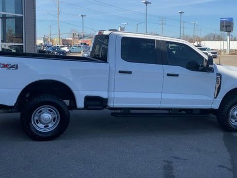 Certified 2023 Ford F250 XL w/ XL Off-Road Package image 2