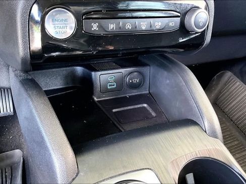 Used 2023 Ford Escape Platinum w/ Premium Technology Package AWD/4WD image 24