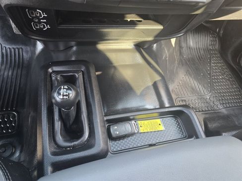 Used 2023 RAM 2500 Tradesman w/ Chrome Appearance Group image 17