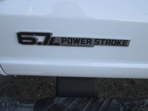 Used 2024 Ford F250 Lariat AWD/4WD image 11