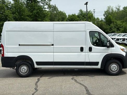 Used 2026 RAM ProMaster 2500 w/ Convenience Group FWD image 5