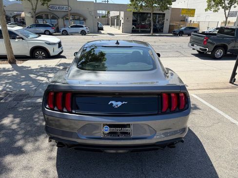 Used 2023 Ford Mustang Coupe RWD image 10