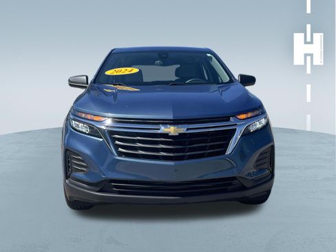 Used 2024 Chevrolet Equinox LS FWD image 2