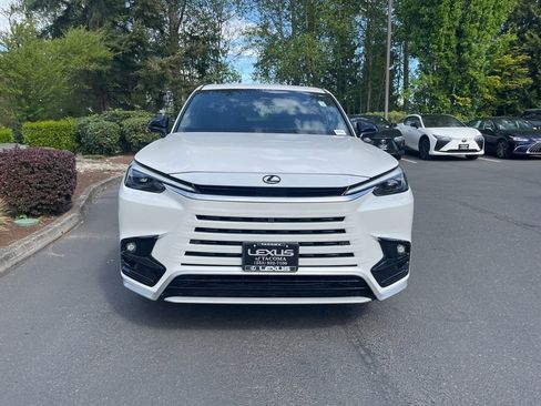 New 2026 Lexus TX 500h AWD image 9