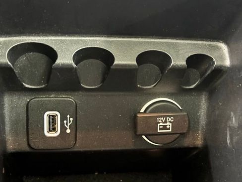 Used 2016 Jeep Cherokee High Altitude image 30