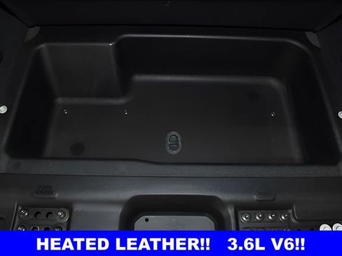 Used 2021 Jeep Wrangler Unlimited Rubicon w/ Dual Top Group AWD/4WD image 30