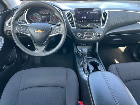 Used 2023 Chevrolet Malibu LT FWD image 2