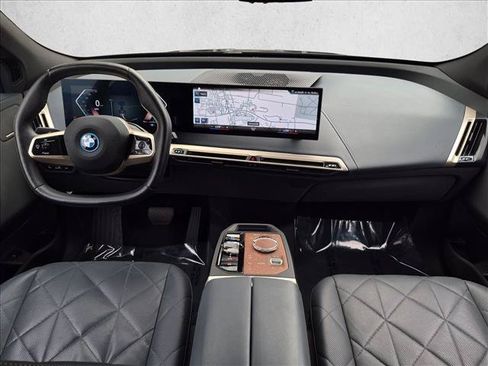 Used 2023 BMW iX xDrive50 w/ Premium Package AWD/4WD image 19