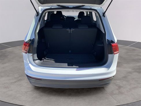 Used 2021 Volkswagen Tiguan S image 19