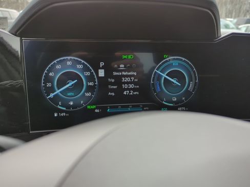 Certified 2025 Hyundai Elantra SEL image 23