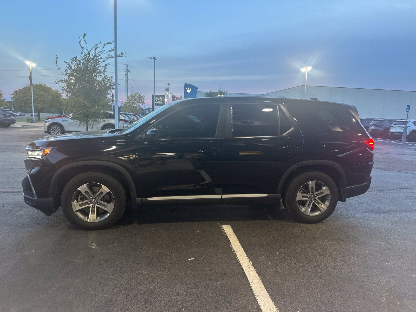 Used 2023 Honda Pilot EX-L image 4