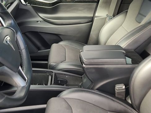 Used 2017 Tesla Model X 90D image 19