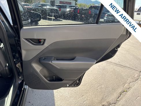 Used 2024 Subaru Crosstrek 2.0i AWD/4WD image 12