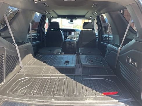 Used 2022 GMC Yukon Denali w/ Denali Premium Package RWD image 52