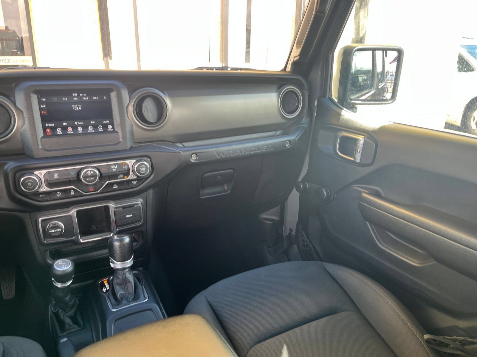 Used 2023 Jeep Wrangler Unlimited Sport AWD/4WD image 32