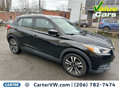 Used 2020 Nissan Kicks SV image 1