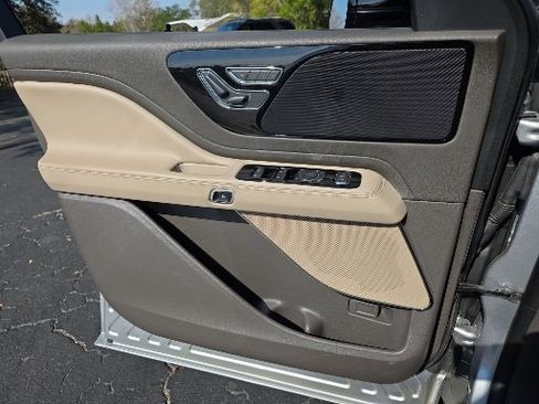 Used 2022 Lincoln Aviator 2WD image 20