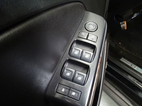 Used 2018 Chevrolet Suburban LT AWD/4WD image 9