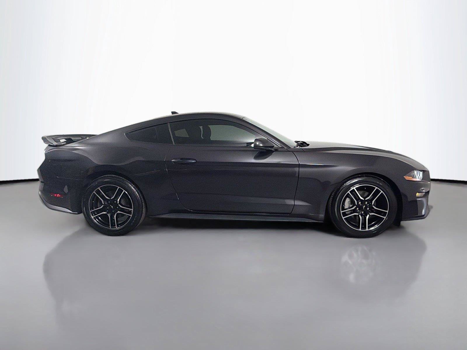 Used 2022 Ford Mustang Coupe w/ Equipment Group 101A RWD image 4