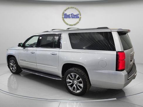 Used 2018 Chevrolet Suburban Premier AWD/4WD image 3