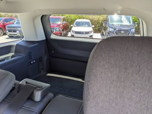Used 2025 Ford Expedition XL AWD/4WD image 20