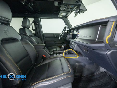 Used 2024 Ford Bronco Badlands AWD/4WD image 44
