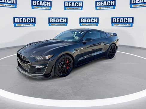 Used 2022 Ford Mustang Shelby GT500 w/ Technology Package RWD image 4
