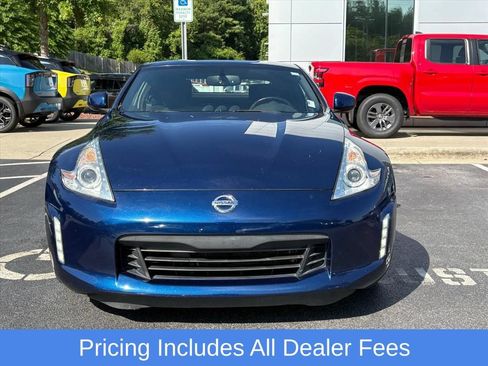 Used 2016 Nissan 370Z Coupe RWD image 3