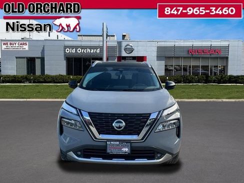 Used 2021 Nissan Rogue Platinum AWD/4WD image 2