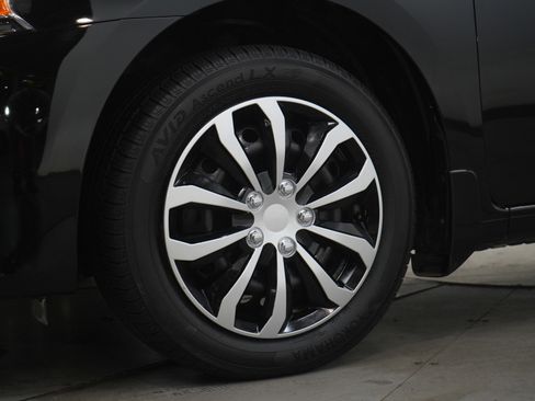 Used 2014 Nissan Sentra SV w/ SV Driver Package image 25