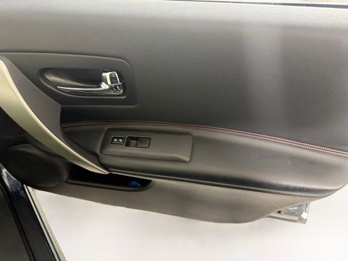 Used 2013 Nissan Rogue SL AWD/4WD image 32