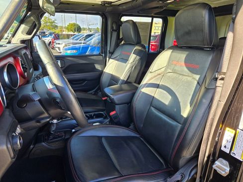 Used 2018 Jeep Wrangler Unlimited Rubicon w/ Safety Group AWD/4WD image 18