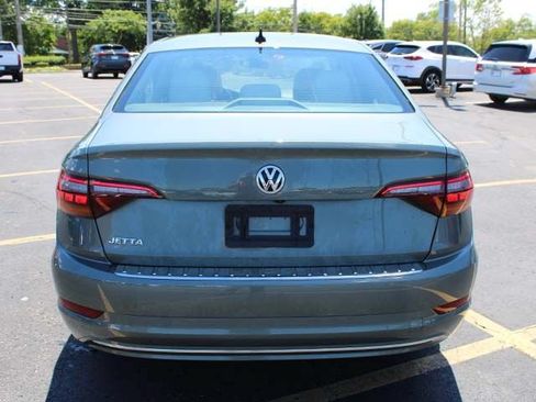 Used 2019 Volkswagen Jetta SEL w/ Cold Weather Package FWD image 6