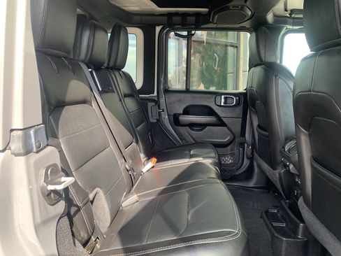 Used 2020 Jeep Wrangler Unlimited Sahara w/ Cold Weather Group image 12