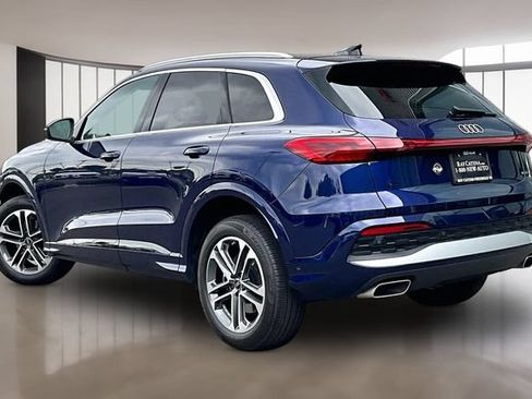 Used 2025 Audi Q5 Premium w/ Convenience Package AWD/4WD image 4
