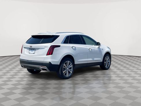 Used 2024 Cadillac XT5 Premium Luxury w/ LPO, Floor Liner Package FWD image 8
