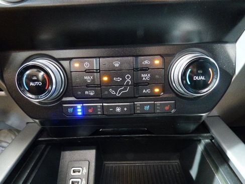 Used 2019 Ford F250 Platinum w/ Platinum Ultimate Package image 31