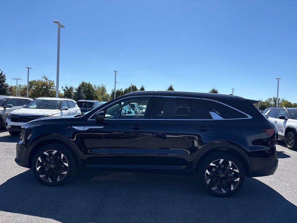 Certified 2026 Kia Sorento EX AWD/4WD image 10