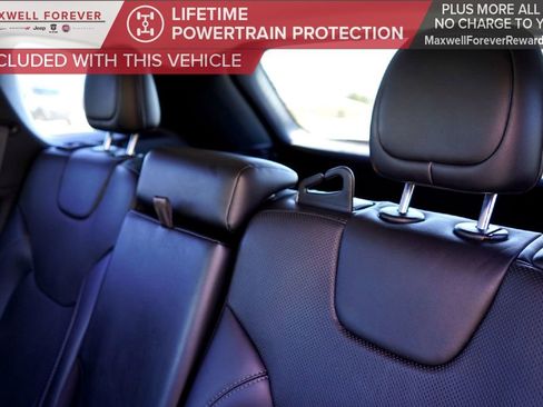 Used 2019 Jeep Cherokee Limited image 25