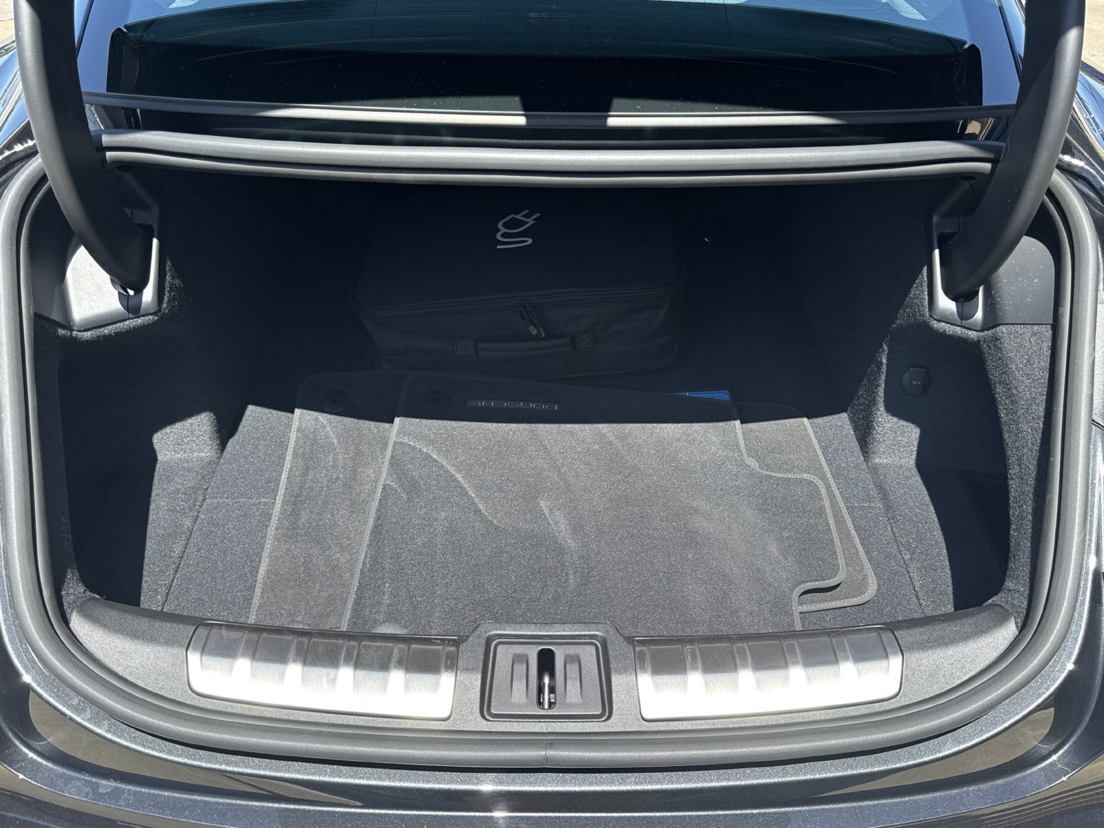 New 2025 Porsche Taycan 4S AWD/4WD image 26