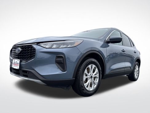 Certified 2023 Ford Escape Active w/ Tech Pack #2 image 2